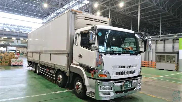 福岡県糟屋郡粕屋町内橋西の中型トラックドライバーの求人情報イメージ - 有限会社福岡宇野運輸 - No.86651-04