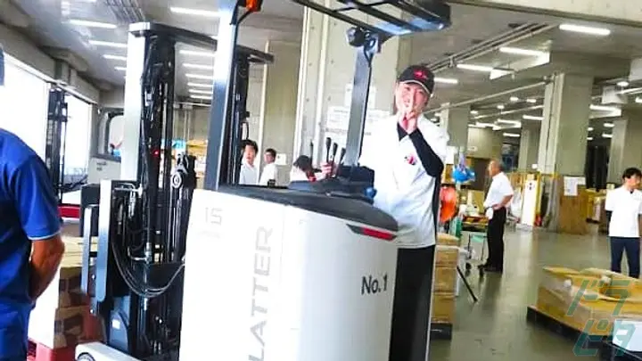 千葉県習志野市茜浜のフォークリフトオペレーターの求人情報イメージ - 信濃運輸株式会社 習志野イクタツステーション内 - No.87542-02