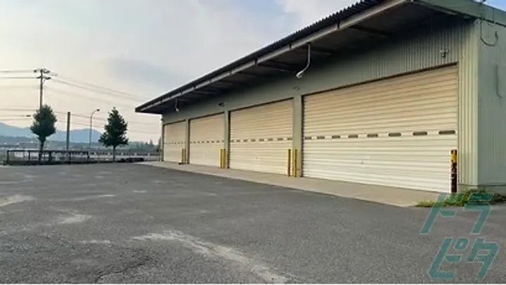 福岡県飯塚市目尾の大型トラックドライバーの求人情報イメージ - 有限会社川上運輸 本社 - No.87104-03
