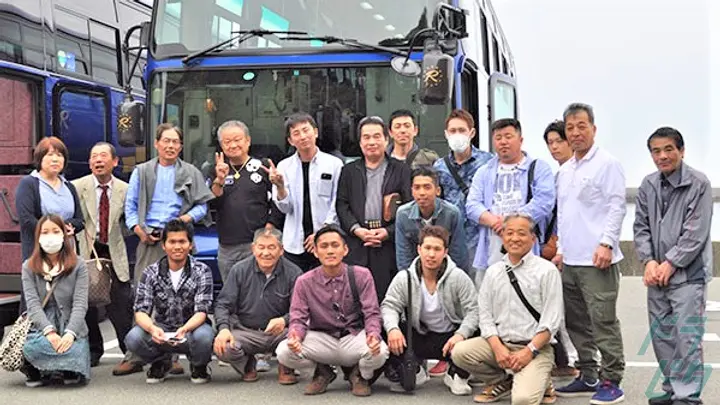 福岡県古賀市久保の大型トラックドライバーの求人情報イメージ - 有限会社兵藤工務店 - No.86542-02