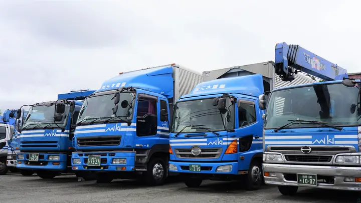 福岡県古賀市青柳の中型トラックドライバーの求人情報イメージ - 株式会社三木重量 本社 - No.86404-02