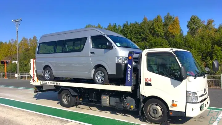 福岡県糟屋郡志免町南里のトレーラー（牽引）の求人情報イメージ - 吉浦運送株式会社 福岡支店 - No.86352-02