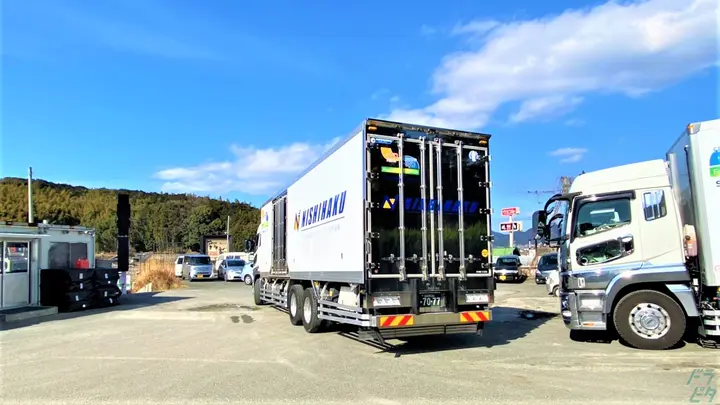 熊本県八代市鏡町内田の大型トラックドライバーの求人情報イメージ - 株式会社西博運輸 熊本営業所 - No.87153-03
