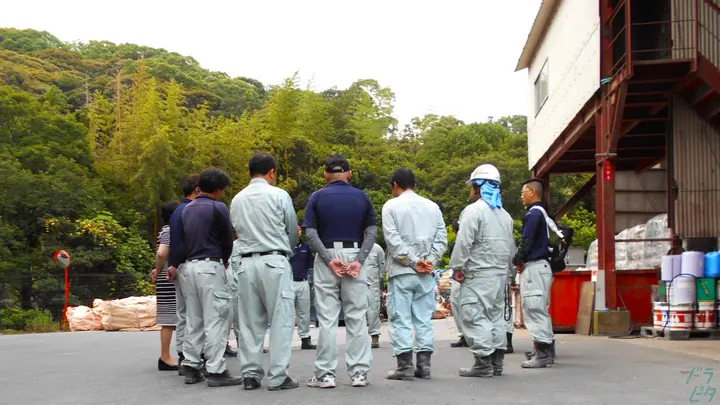 福岡県糟屋郡新宮町立花口の中型トラックドライバーの求人情報イメージ - 福岡産業開発株式会社 - No.86374-02