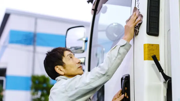 神奈川県横浜市戸塚区上矢部町の大型トラックドライバーの求人情報イメージ - ダイセーロジスティクス株式会社 横浜ハブセンター - No.87288-04