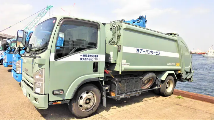 神奈川県横浜市中区本牧ふ頭の中型トラックドライバーの求人情報イメージ - 株式会社アーバンサービス 横浜事業所 - No.86512-02