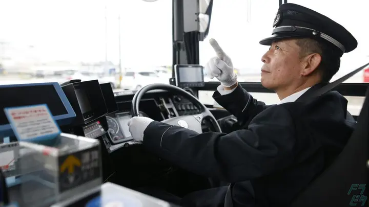 福岡県糟屋郡宇美町宇美のバス乗務員の求人情報イメージ - 西日本鉄道株式会社 - No.87318-02