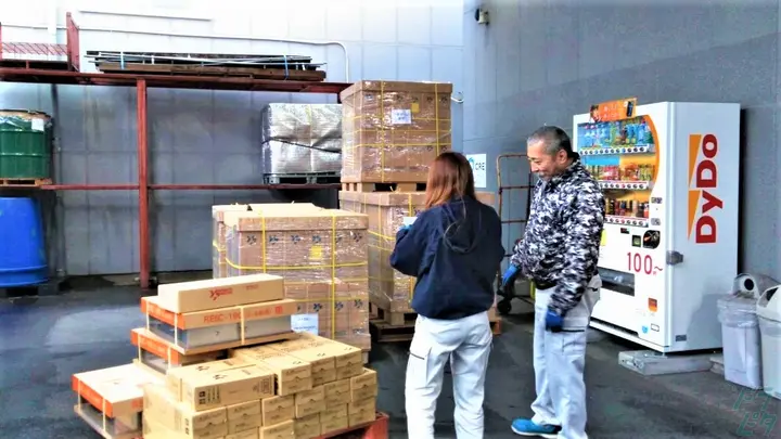神奈川県相模原市南区新磯野の中型トラックドライバーの求人情報イメージ - 有限会社アミティ･トレット - No.86610-03