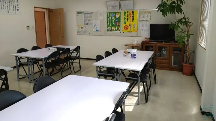 山口県周南市栗屋字二葉屋開作の大型トラックドライバーの求人情報イメージ - 池田興業株式会社 徳山支店 - No.87338-02