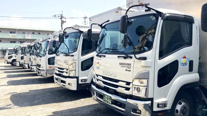 千葉県市川市塩浜の中型トラックドライバーの求人情報イメージ - 株式会社吉川フローズンサプライ 市川営業所 - No.87198-03