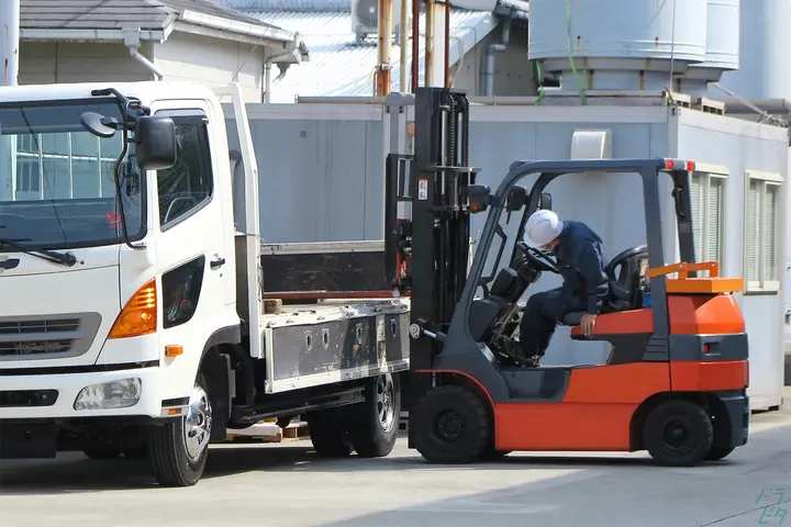 正社員の仕事が見つからない 当社にご相談下さい リフト T052 2777 名古屋市熱田区の求人 ドラピタ