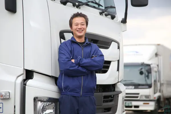 愛知県豊田市の中型トラックドライバーの求人情報イメージ - 株式会社ダイセーセントレックス  豊田ハブセンター - No.73103-01