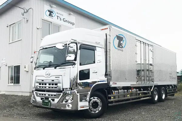 北海道札幌市北区の大型トラックドライバーの求人情報イメージ - 株式会社T’s Group  札幌北営業所 - No.83810-01