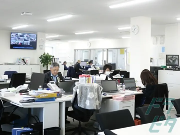 愛知県豊明市のタンクローリードライバーの求人情報イメージ - サンワリューツー株式会社  豊明事業所 - No.36791-03