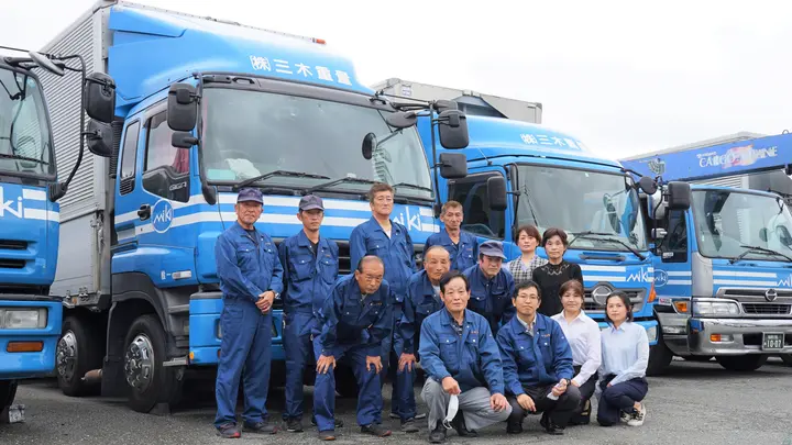 福岡県古賀市青柳の中型トラックドライバーの求人情報イメージ - 株式会社三木重量 本社 - No.86404-01