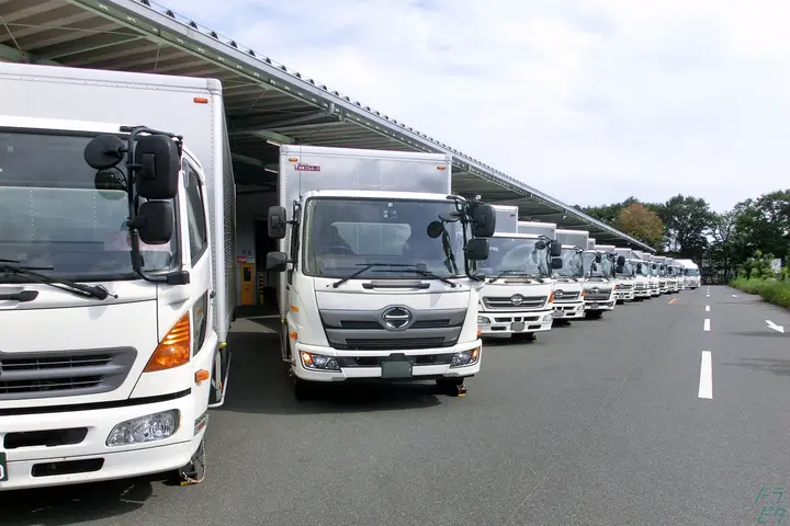 栃木県小山市の中型トラックドライバーの求人情報イメージ - キャリテック株式会社  小山DC - No.45433-01