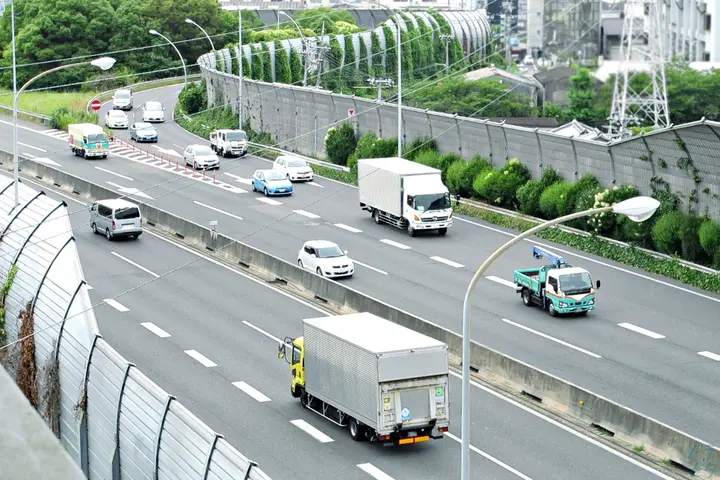 ＼中高年・シニア活躍中／負担少なめ⇒運転がメイン業務！