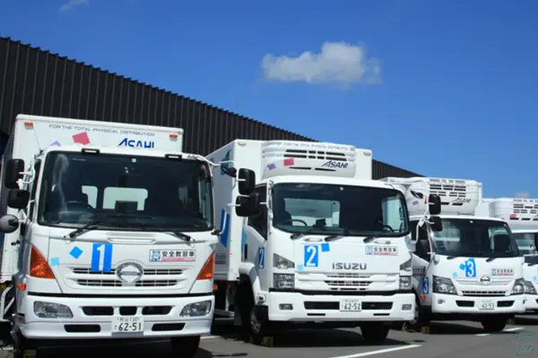 神奈川県横浜市の中型トラックドライバーの求人情報イメージ - アサヒロジスティクス株式会社  横浜共配センター - No.26024-01