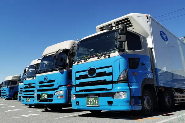 愛知県小牧市の大型トラックドライバーの求人情報イメージ - 株式会社エスワイプロモーション  小牧事務所 - No.60210-01