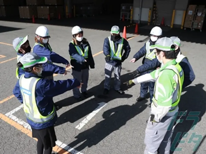 山口県山口市の大型トラックドライバーの求人情報イメージ - 鴻池運輸株式会社　西日本支店　山口営業所 - No.49281-03