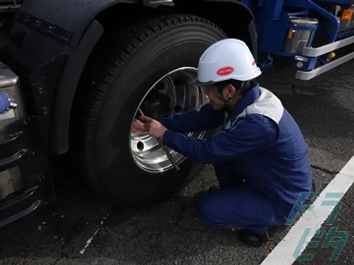 三重県四日市市の大型トラックドライバーの求人情報イメージ - 菱化ロジテック株式会社 中部支店 - No.37915-03