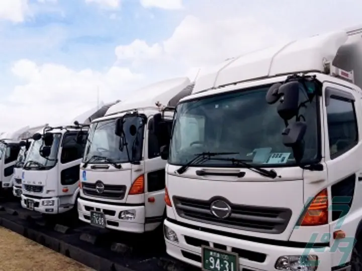 鹿児島県曽於市の大型トラックドライバーの求人情報イメージ - ニチモウロジスティクス株式会社 南九州DC - No.25257-03