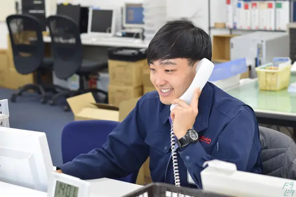 大阪府大阪市住之江区の配車スタッフの求人情報イメージ - 名正運輸株式会社  住之江営業所 - No.25370-01
