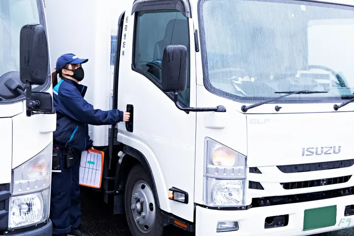 愛知県名古屋市港区の小型トラックドライバーの求人情報イメージ - 名阪急配株式会社  名港冷凍センター/mrp3 - No.42209-01