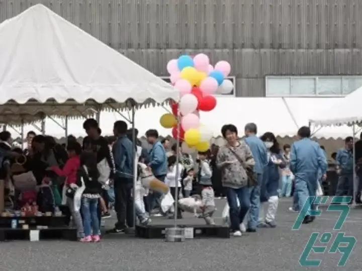 愛知県蒲郡市の大型トラックドライバーの求人情報イメージ - 蒲郡運送株式会社 本社営業所 - No.40314-02