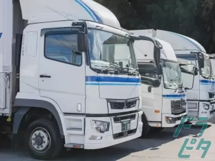愛知県春日井市の大型トラックドライバーの求人情報イメージ - 株式会社トーマ東海  小牧営業所 - No.59518-03
