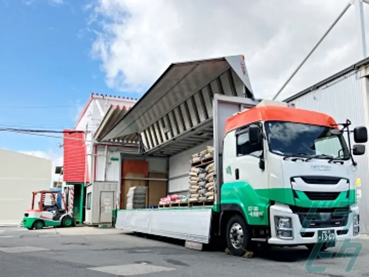 三重県鈴鹿市の大型トラックドライバーの求人情報イメージ - 三重センコーロジ株式会社 鈴鹿営業所 - No.39548-02