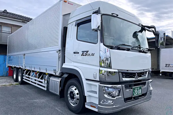 山口県山口市の大型トラックドライバーの求人情報イメージ - 株式会社T.L.G - No.84435-01