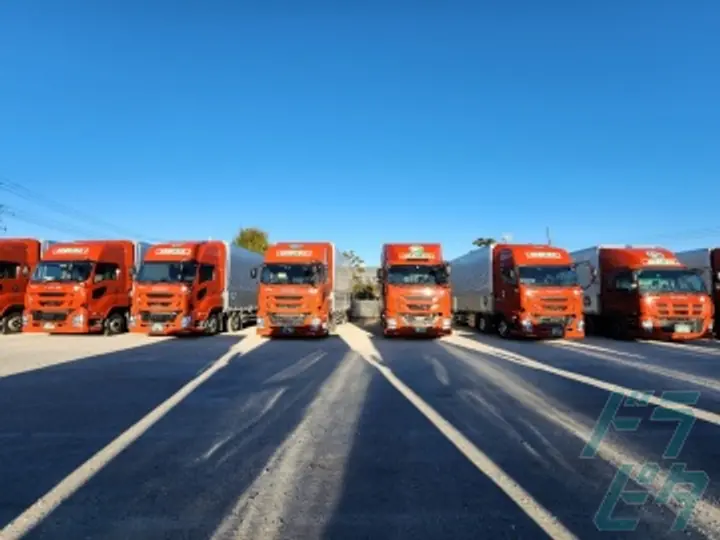 埼玉県川口市の大型トラックドライバーの求人情報イメージ - 株式会社青和運輸 - No.42530-04