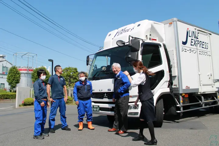 神奈川県平塚市の中型トラックドライバーの求人情報イメージ - 株式会社ジェーラインエクスプレス 湘南営業所 - No.43610-01