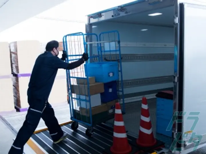 愛知県小牧市の小型トラックドライバーの求人情報イメージ - 名阪急配株式会社  名古屋常温センター/jop3 - No.48512-04