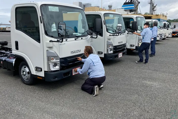 広島県広島市西区の中型トラックドライバーの求人情報イメージ - 広島陸送株式会社 広島営業所 - No.45322-01