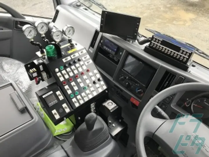 和歌山県紀の川市の中型トラックドライバーの求人情報イメージ - 昭和瀝青工業株式会社 和歌山営業所 - No.75979-04