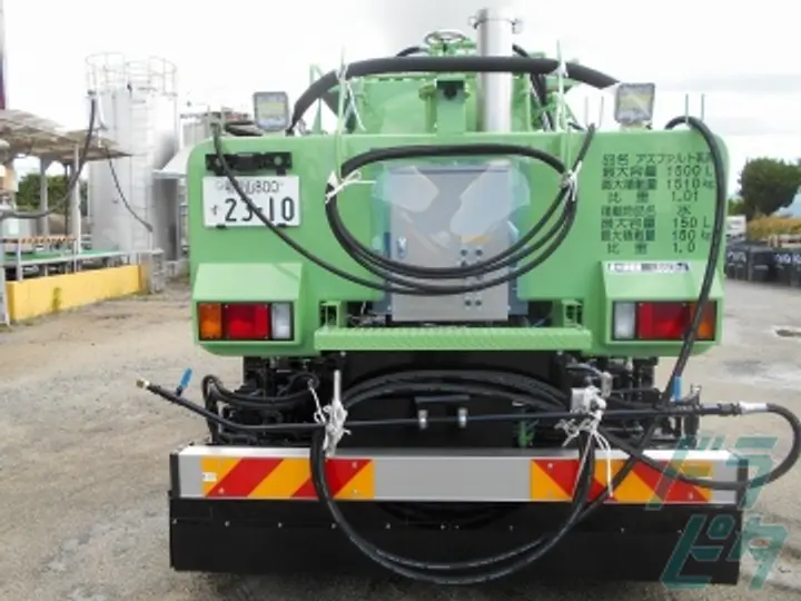 和歌山県紀の川市の中型トラックドライバーの求人情報イメージ - 昭和瀝青工業株式会社 和歌山営業所 - No.75979-03