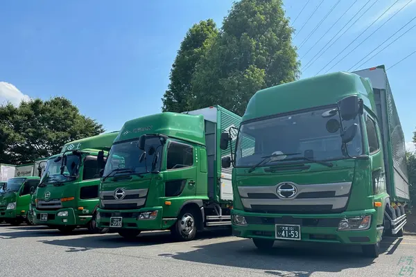 神奈川県小田原市の中型トラックドライバーの求人情報イメージ - 富士運輸株式会社 神奈川営業所 - No.85515-01
