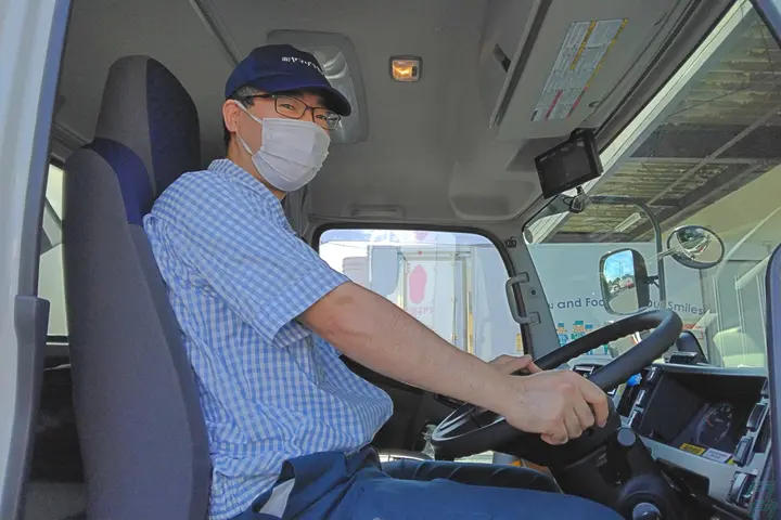 千葉県野田市の中型トラックドライバーの求人情報イメージ - 株式会社ヤマザキ物流 野田営業所 - No.50806-01