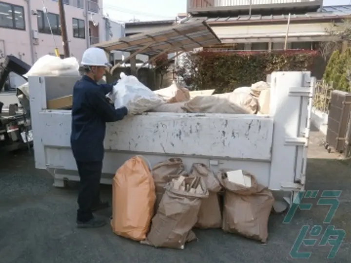 神奈川県横浜市泉区の小型トラックドライバーの求人情報イメージ - 株式会社三興ソウビ - No.48650-02