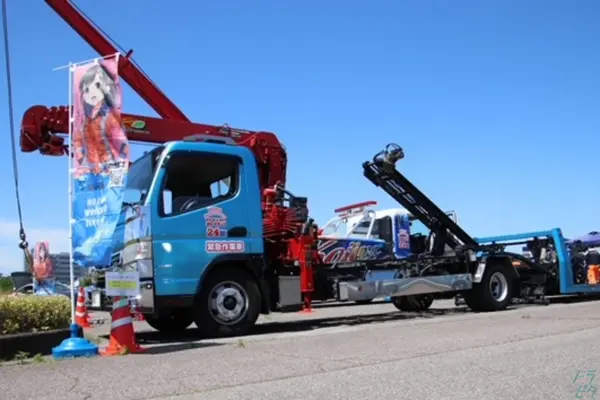 群馬県伊勢崎市の中型トラックドライバーの求人情報イメージ - 株式会社小島レッカーサービス 太田藪塚インター営業所 - No.79508-01