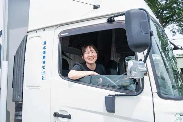埼玉県川越市の中型トラックドライバーの求人情報イメージ - 株式会社エスユーロジ 川越事業所 - No.61403-01