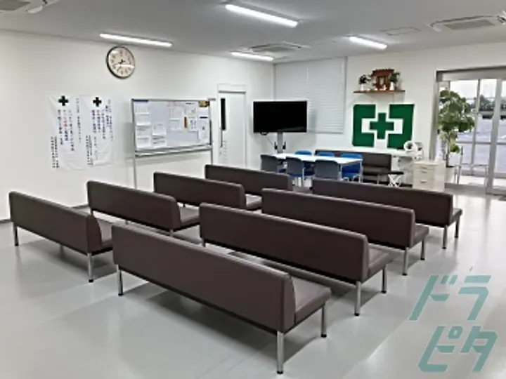 愛知県弥富市のトレーラー（牽引）の求人情報イメージ - 株式会社エムアンドエム - No.44665-02