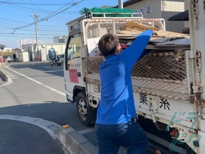 埼玉県越谷市の小型トラックドライバーの求人情報イメージ - 株式会社共和商事 - No.47879-02