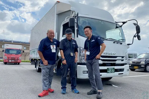 愛知県小牧市の中型トラックドライバーの求人情報イメージ - 有限会社名古屋運輸倉庫  小牧営業所 - No.70723-01