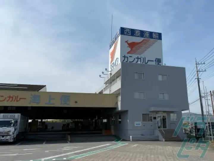 茨城県土浦市の中型トラックドライバーの求人情報イメージ - 埼玉西濃運輸株式会社 土浦営業所 - No.49736-03