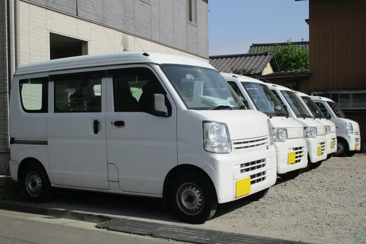 日勤×土日休みで⇒月30万円の安定収入★港区で企業配送