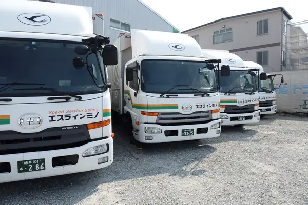岐阜県羽島郡岐南町の中型トラックドライバーの求人情報イメージ - 株式会社エスラインミノ - No.61311-01