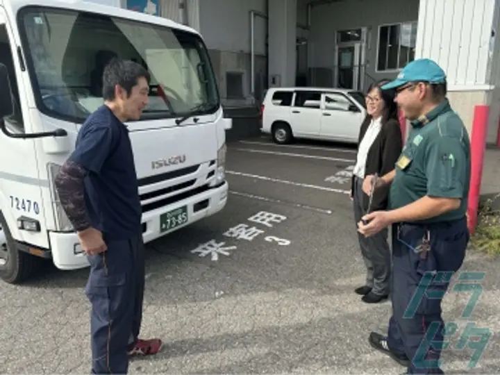 石川県野々市市の中型トラックドライバーの求人情報イメージ - 石川トナミ運輸株式会社 - No.51375-04